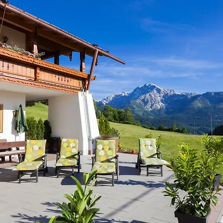 Apartment Gaestehaus Laercheck Bergfeuer Berchtesgaden