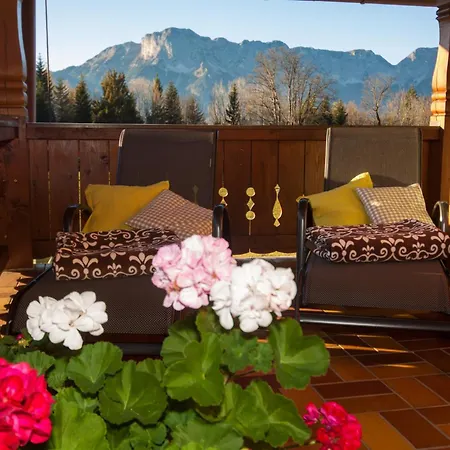 Gaestehaus Laercheck Bergfeuer